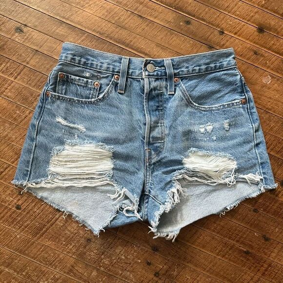 Levi 501 distressed button up cutoff W26 denim cutoff shorts - Picture 3 of 7